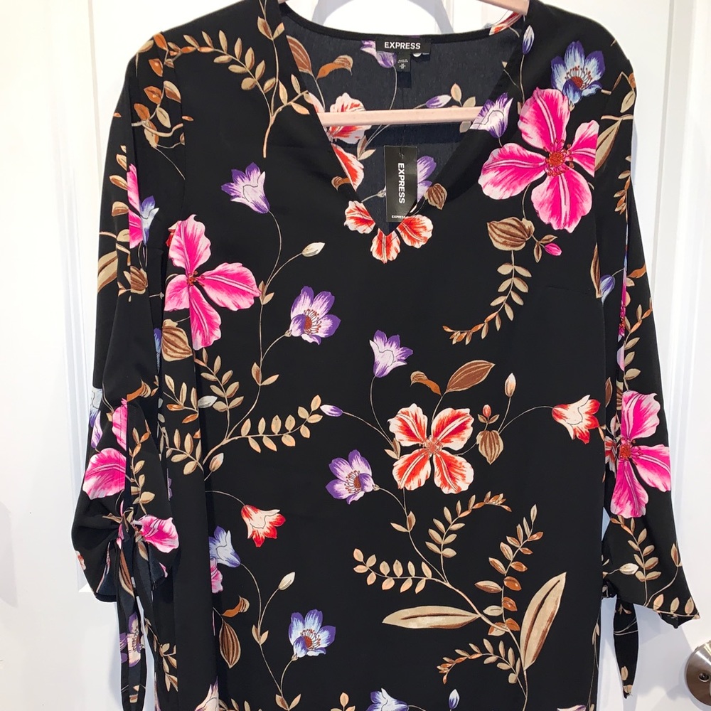 Express black floral print 3/4 sleeve dress - Picture 2 of 3